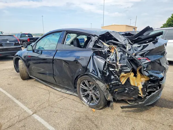 7SAYGDEE3RF149966 — 2024 Tesla Model Y, фото 2 с аукциона Copart, Задняя часть