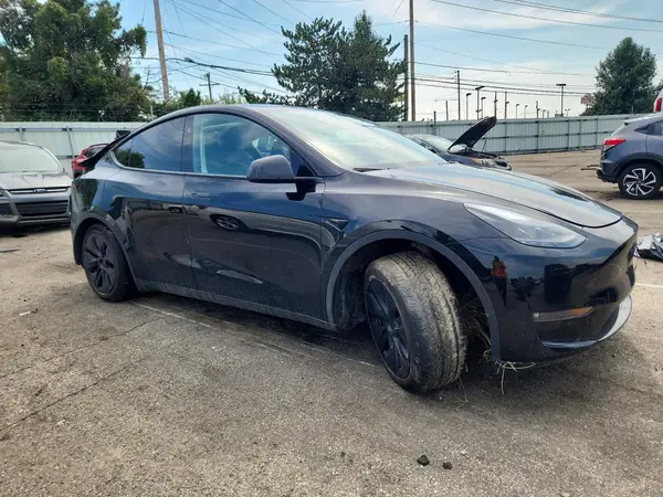 7SAYGDEE3RF149966 — 2024 Tesla Model Y, фото 4 с аукциона Copart, Задняя часть