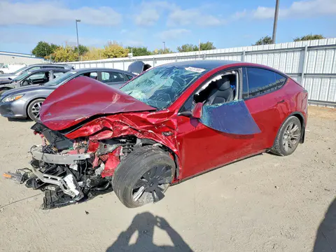 7SAYGDEEXRF983555 — 2024 Tesla Model Y, Передняя часть (Front End), фото до ремонта