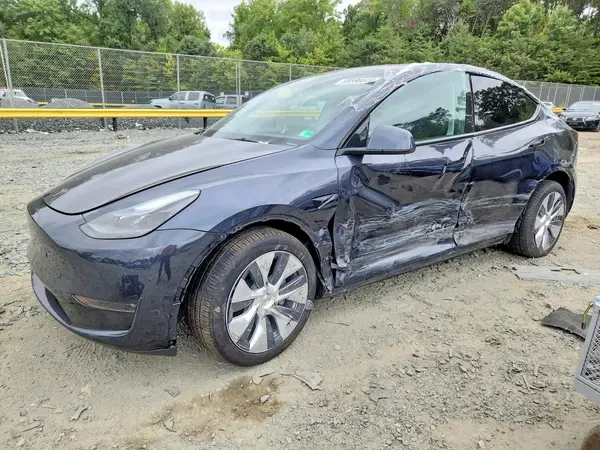 7SAYGDEE3RA275936 — 2024 Tesla Model Y, Боковая часть (Side), фото до ремонта
