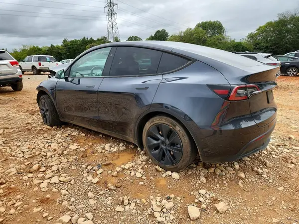 2024 TESLA MODEL Y VIN 7SAYGDED6RA323548 фото 2