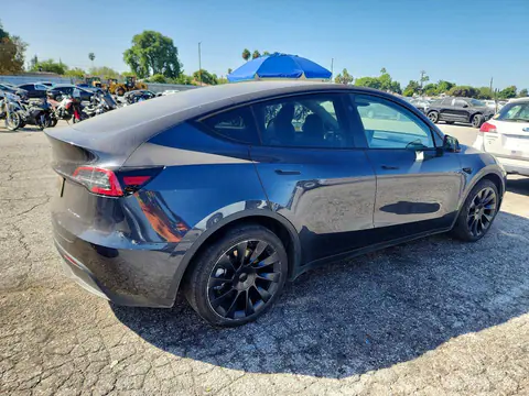 2024 Tesla Model Y VIN 7SAYGDEE3RA238840 фото 3