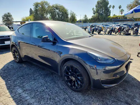 2024 Tesla Model Y VIN 7SAYGDEE3RA238840 фото 4