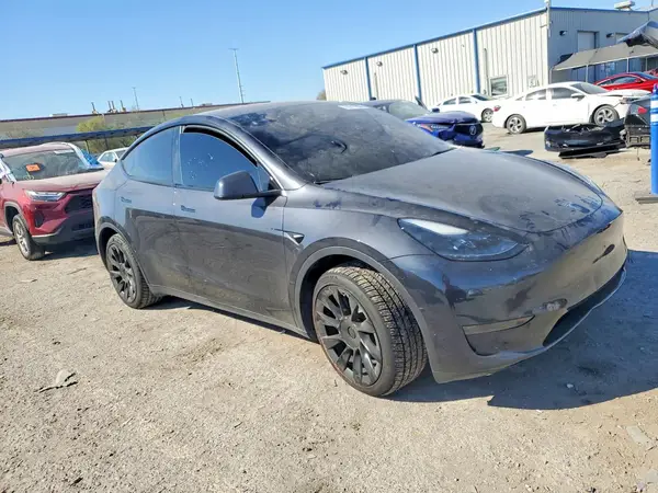 2024 TESLA MODEL Y VIN 7SAYGDED7RF043950 фото 4