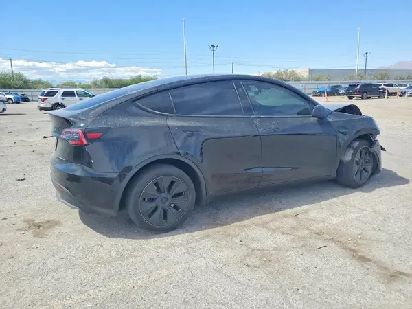 2024 TESLA MODEL Y VIN 7SAYGDEE1RA244233 фото 3