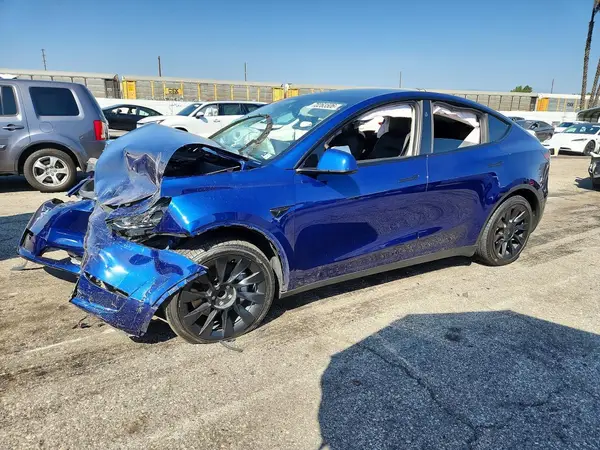 7SAYGDEDXRF092365 — 2024 Tesla Model Y, Передняя часть (Front End), фото до ремонта