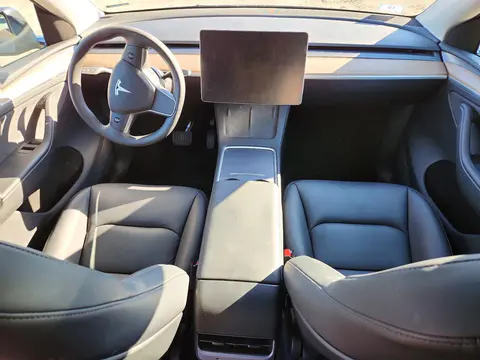 2024 Tesla Model Y VIN 7SAYGDEEXRA330124 фото 8