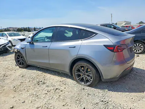 2025 Tesla Model Y VIN 7SAYGDED1SF311932 фото 2