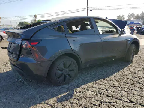 2025 Tesla Model Y VIN 7SAYGDED1SF250940 фото 3