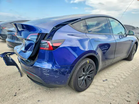 2025 Tesla Model Y VIN 7SAYGAEE5SF217561 фото 3