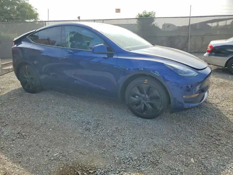 2025 Tesla Model Y VIN 7SAYGAEE5SF217561 фото 4