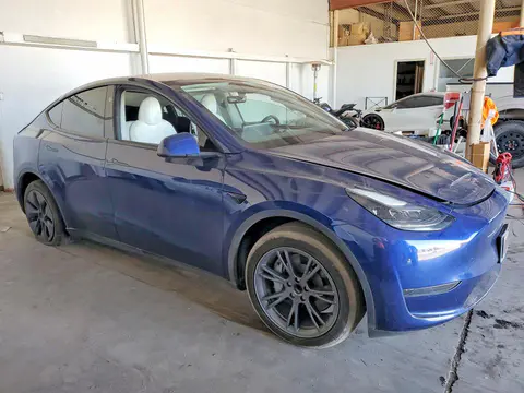 2025 Tesla Model Y VIN 7SAYGDED5SF253436 фото 4