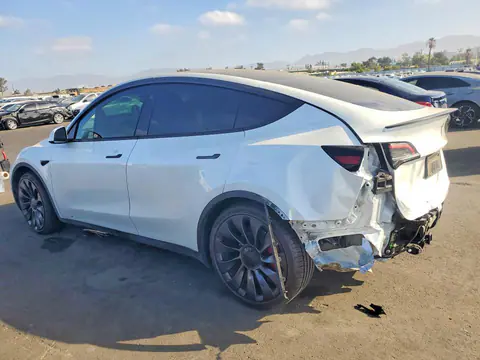 2025 Tesla Model Y VIN 7SAYGDEF9SF219758 фото 2