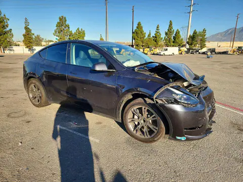 2025 Tesla Model Y VIN 7SAYGDEDXSA367042 фото 4