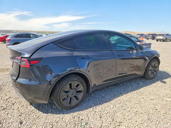 7SAYGDEE3SF294754 — 2025 Tesla Model Y, фото 3 с аукциона Copart 13.10.2026, Передняя часть