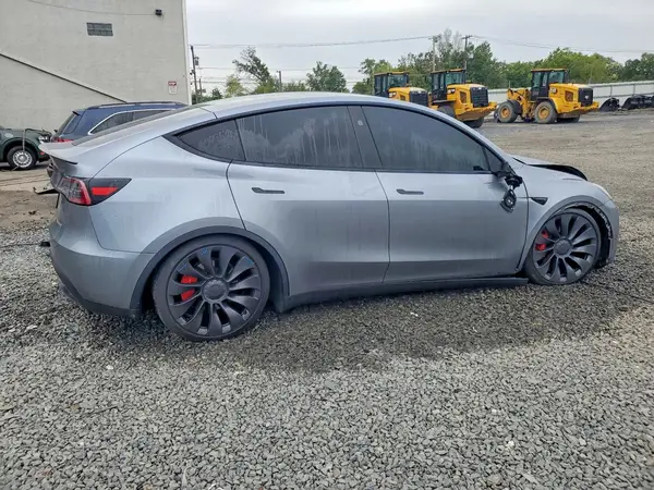 7SAYGDEF0SA349862 — 2025 Tesla Model Y, фото 3 с аукциона Copart, Передняя часть