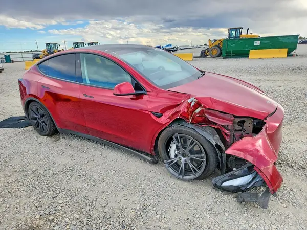 7SAYGAEE2SF286174 — 2025 Tesla Model Y, фото 4 с аукциона Copart, Передняя часть