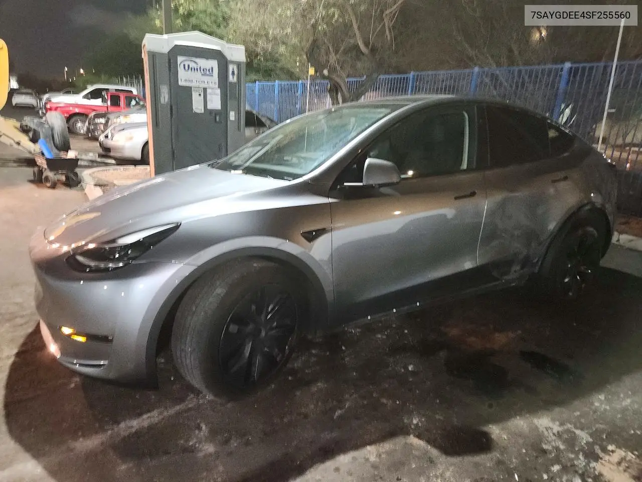 2025 Tesla Model Y VIN 7SAYGDEE4SF255560 фото 1