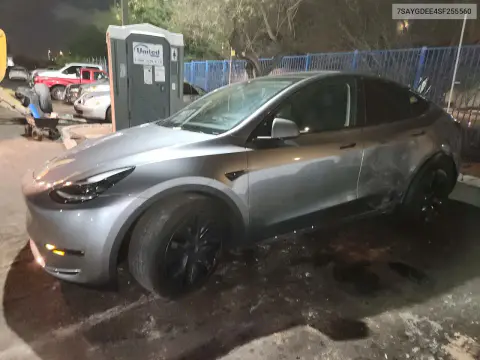 7SAYGDEE4SF255560 — 2025 Tesla Model Y, Передняя часть, фото до ремонта