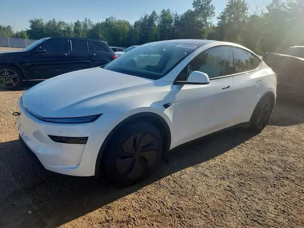 XP7YGDEE9TB728673 — 2026 Tesla Model Y, Ходовая часть (Undercarriage), фото до ремонта