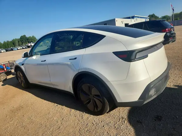 XP7YGDEE9TB728673 — 2026 Tesla Model Y, фото 2 с аукциона Copart 29.09.2026, Ходовая часть