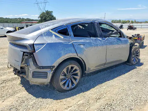 2026 Tesla Model Y VIN 7SAYGDEE8TF597126 фото 3