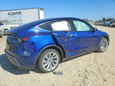 2026 Tesla Model Y VIN 7SAYGDED2TF460206 фото 3