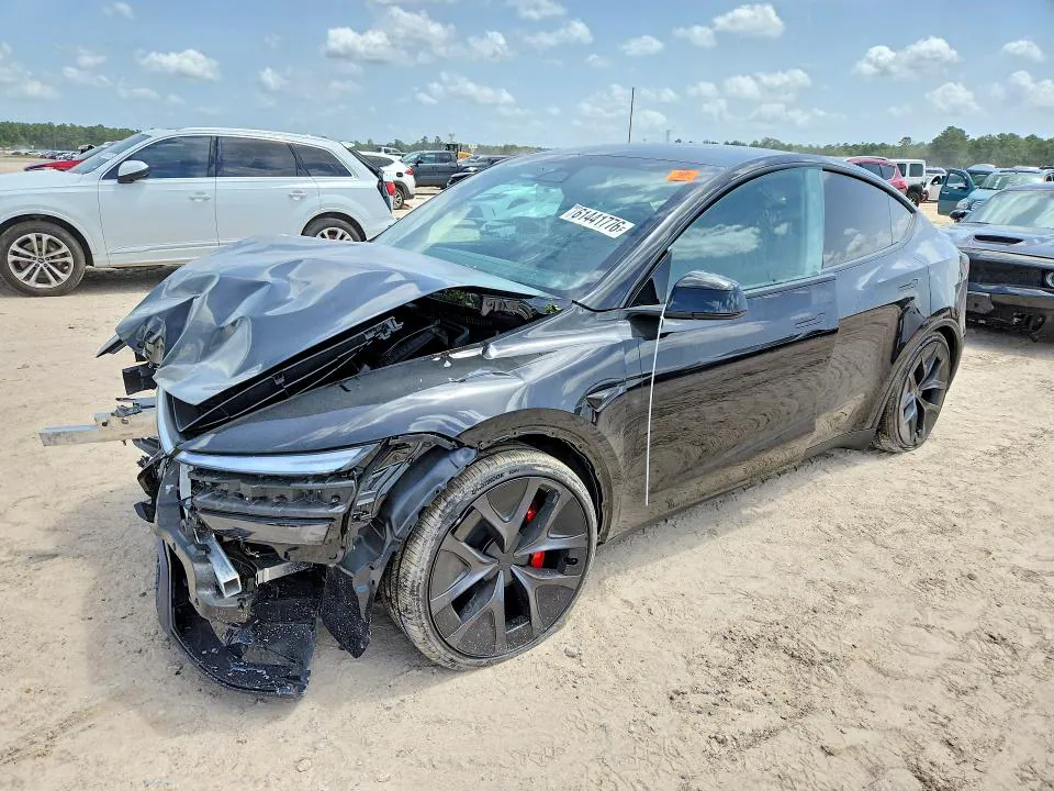 2026 TESLA MODEL Y VIN 7SAYGDET4TA721937 фото 1