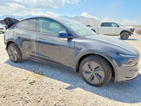 2026 Tesla Model Y VIN 7SAYGDEE0TF440707 фото 4