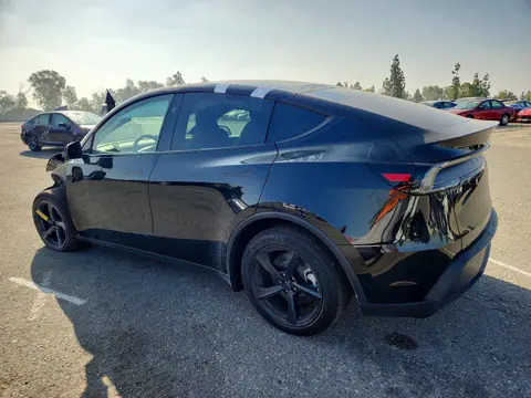 2026 Tesla Model Y VIN 7SAYGDEE0TF575296 фото 2