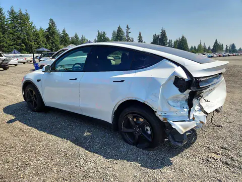 2026 Tesla Model Y VIN 7SAYGDEE7TF618760 фото 2