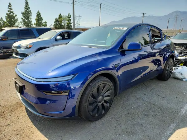 7SAYGDED7TF457575 — 2026 Tesla Model Y, Повреждения со всех сторон (All Over), фото до ремонта