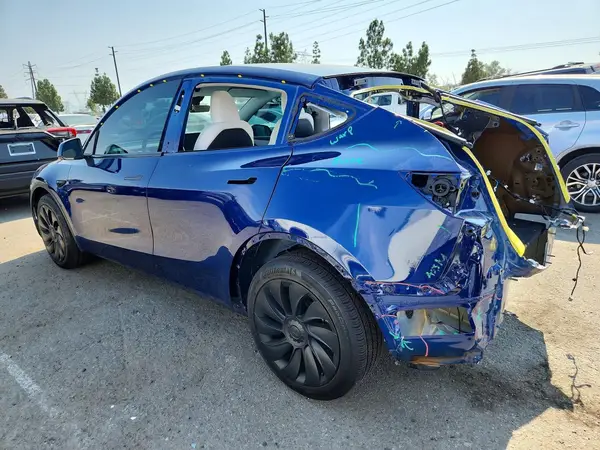 7SAYGDED7TF457575 — 2026 Tesla Model Y, фото 2 с аукциона Copart 29.09.2026, Повреждения со всех сторон