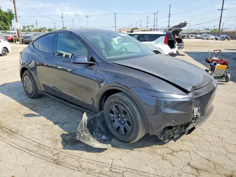 2026 Tesla Model Y VIN 7SAYGDED0TA721667 фото 4