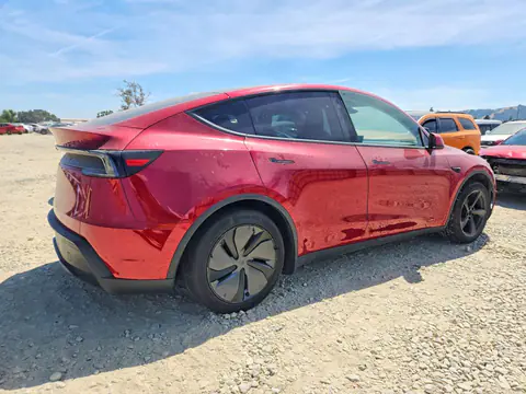 2026 Tesla Model Y VIN 7SAYGDED8TF376925 фото 3
