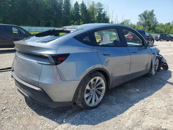 7SAYGDEE0TA413925 — 2026 Tesla Model Y, фото 3 с аукциона Copart 28.09.2026, Повреждения со всех сторон