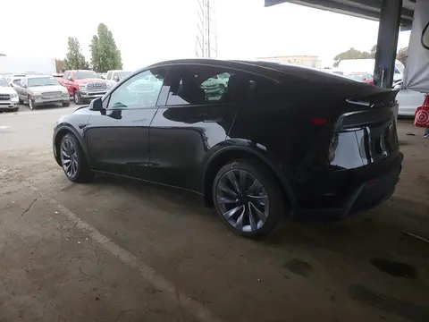 2026 Tesla Model Y VIN 7SAYGAEE8TF648994 фото 2