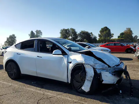 2026 Tesla Model Y VIN 7SAYGDED2TF444118 фото 4