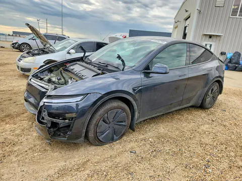 XP7YGDEE2TB828212 — 2026 Tesla Model Y, Передняя часть (Front End), фото до ремонта