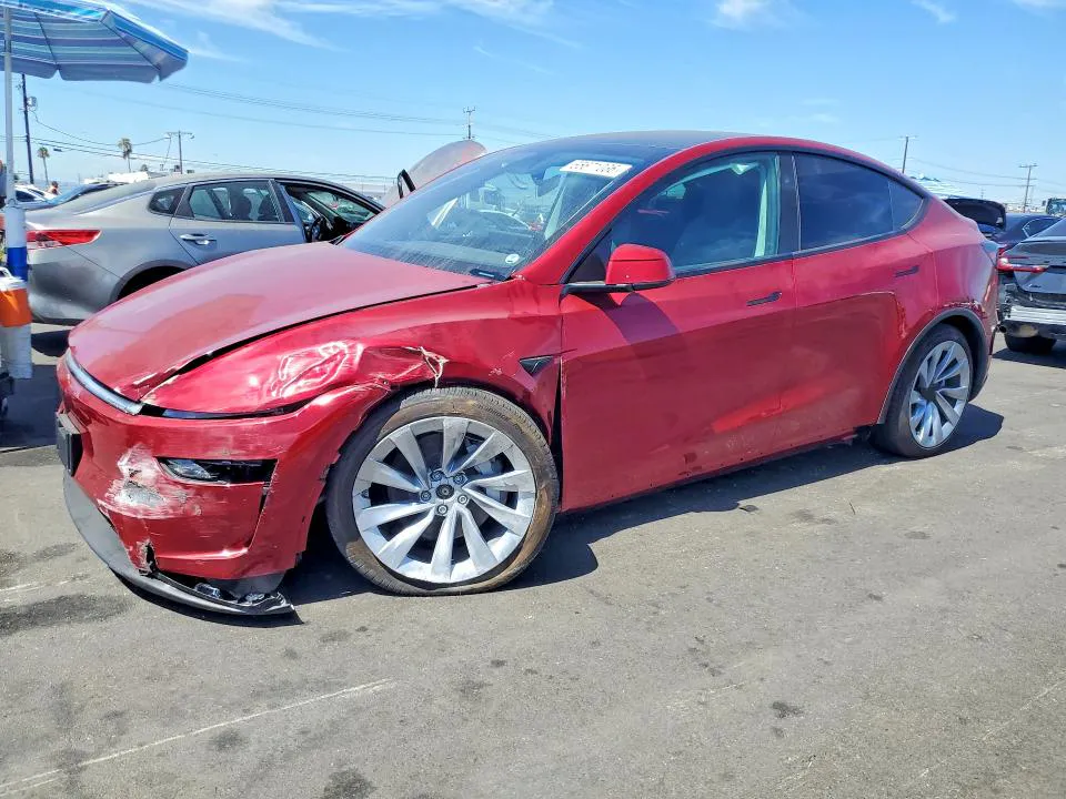2026 Tesla Model Y VIN 7SAYGDEE2TF325803 фото 1