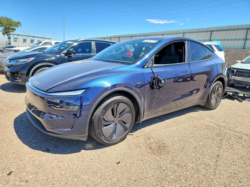 2026 Tesla Model Y VIN 7SAYGDEE8TF677106 фото 1