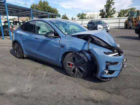 7SAYGDET1TA735178 — 2026 Tesla Model Y, фото 4 с аукциона Copart 29.09.2026, Передняя часть