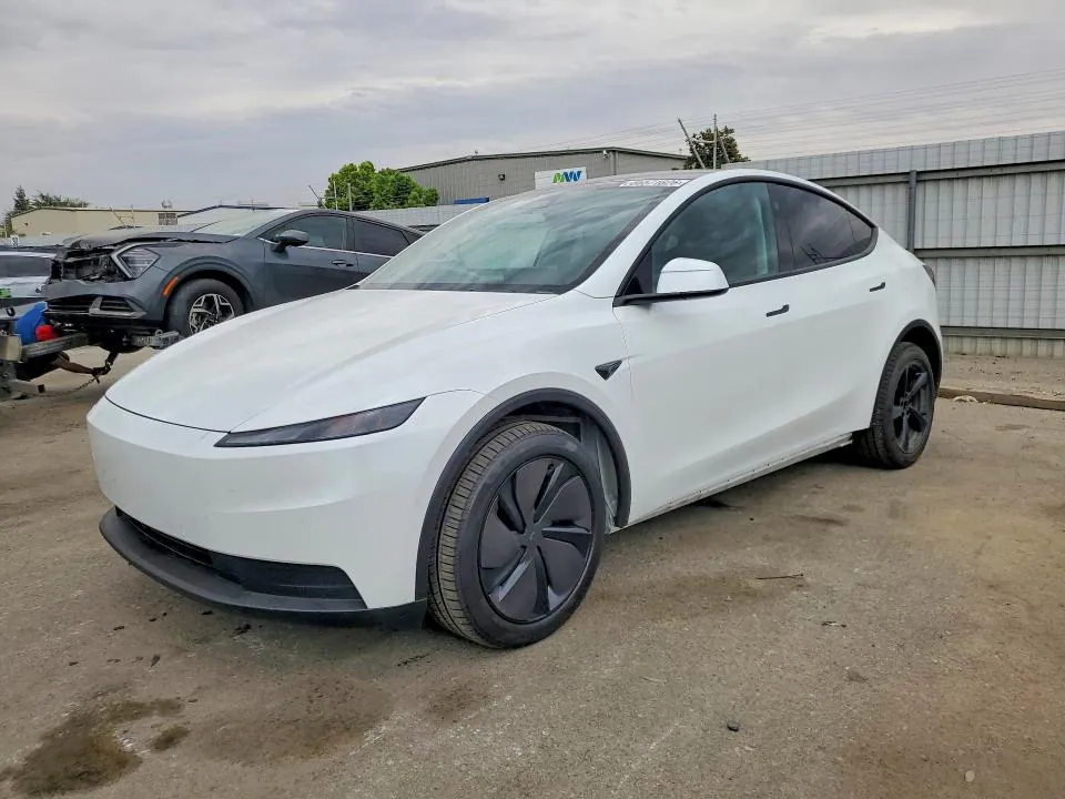 2026 Tesla Model Y VIN 7SAYGDEE7TA663341 фото 1