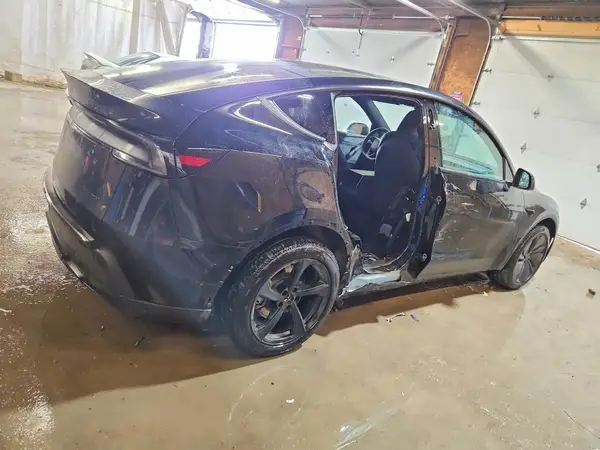 7SAYGDEE9TA672235 — 2026 Tesla Model Y, фото 3 с аукциона Copart, Боковая часть