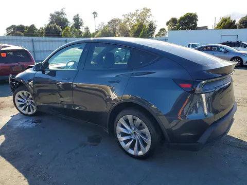 2026 Tesla Model Y VIN 7SAYGDEE1TF348361 фото 2