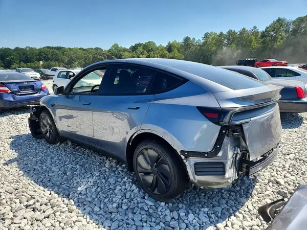 7SAYGDEE1TA693886 — 2026 Tesla Model Y, фото 2 с аукциона Copart, Передняя часть