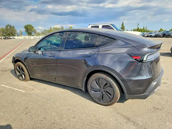 7SAYGDEDXTF452869 — 2026 Tesla Model Y, фото 2 с аукциона Copart, Передняя часть
