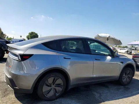 2026 Tesla Model Y VIN 7SAYGDEE9TF336586 фото 3