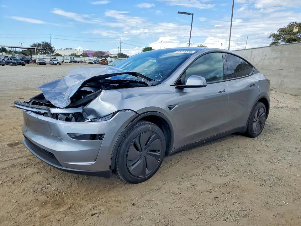 2026 Tesla Model Y VIN 7SAYGDEDXTF670648 фото 1
