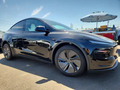 7SAYGDED0TF651168 — 2026 Tesla Model Y, фото 4 с аукциона Copart 14.10.2026, Передняя часть